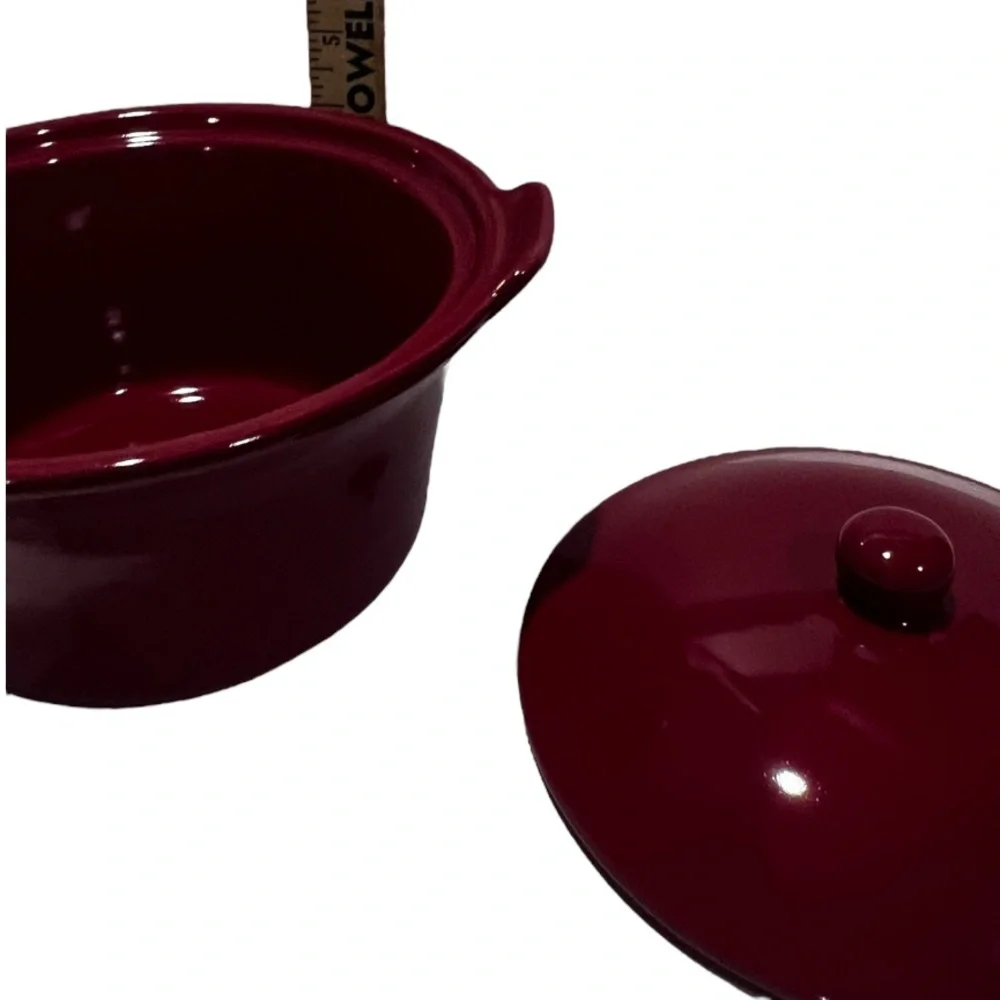 Red Ceramic Round Casserole Dish or Pot with Lid